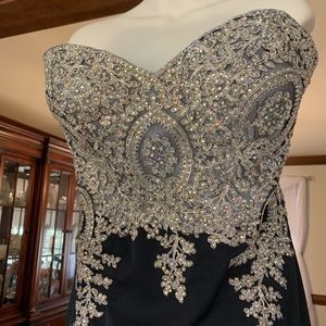 BIG price drop Prom, Beautiful black/gold strapless sequined bodice evening gown